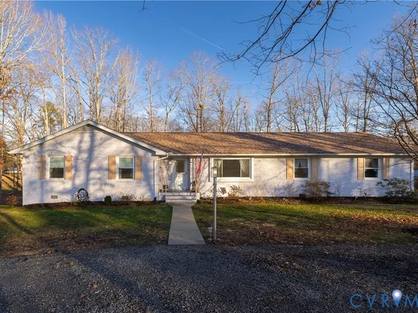 8831 Green St, Amelia Court House, VA 23002