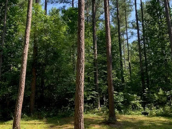 2 Henderson Rd, Cumberland, VA 23040