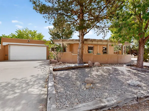 7418 Pimenton Dr NE, Albuquerque, NM 87113