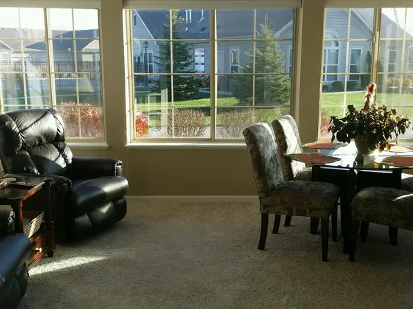 2215 E Tuscany Way, Appleton, WI 54913