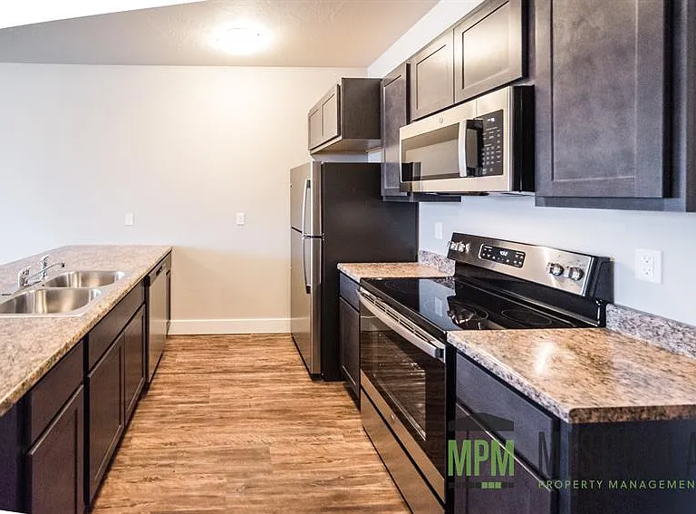 England Blvd. Apartments — Photo 12
