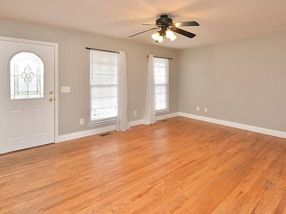 3rd image of 1248 Brookfield Ct NW