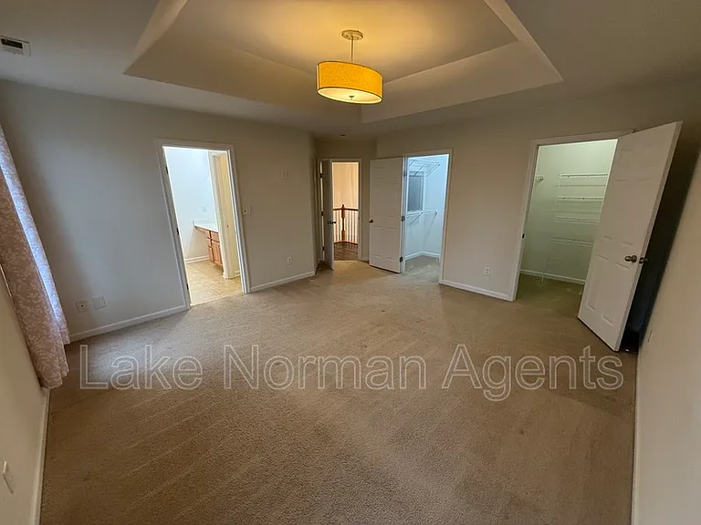15622 Troubadour Ln — Photo 22