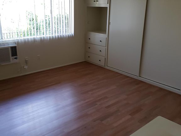 3rd image of 118 W Colorado Blvd APT 19