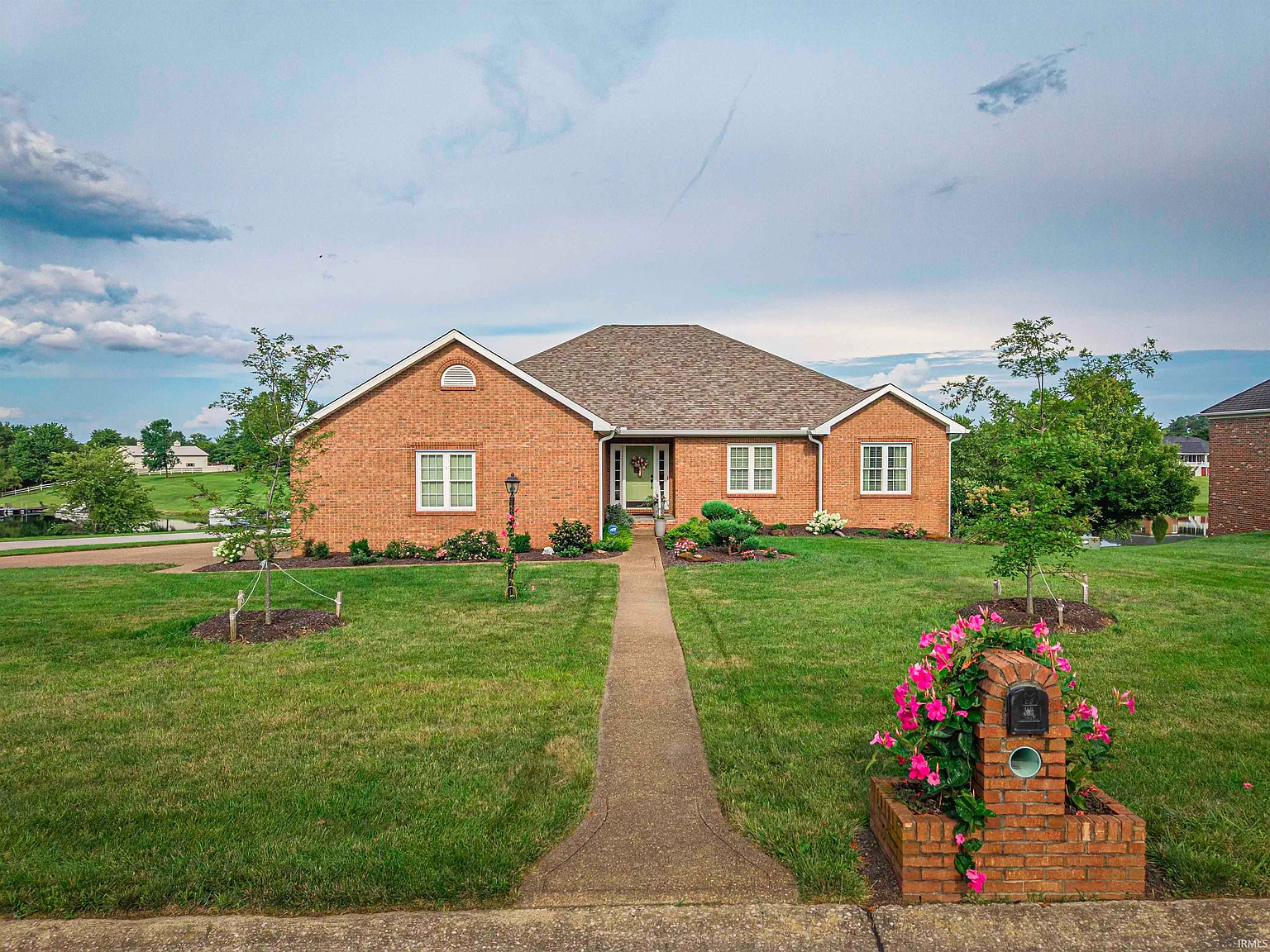 2688 Briarcliff Dr photo 1