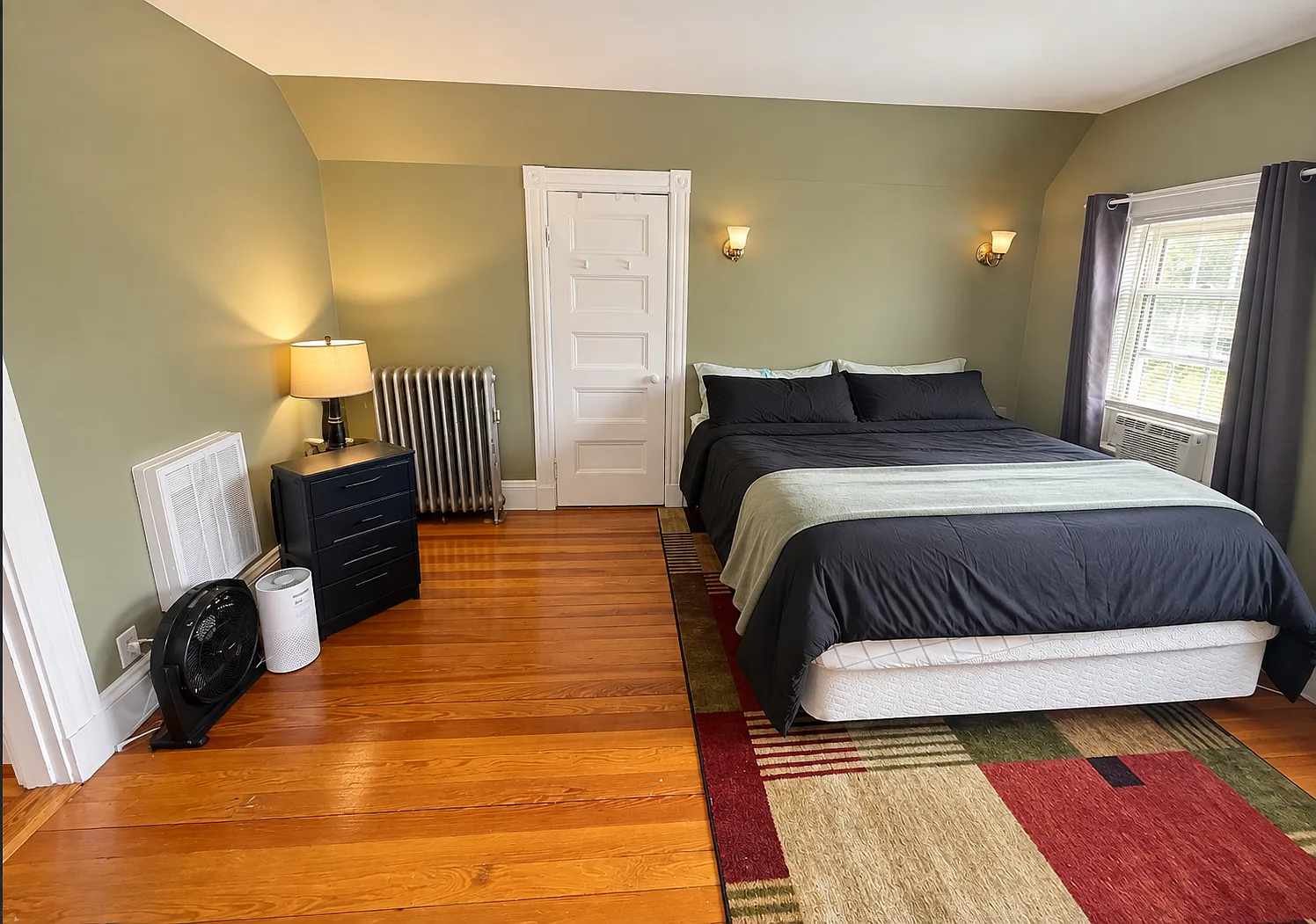 2 bed, 800 sqft, $2,500 — Photo 3