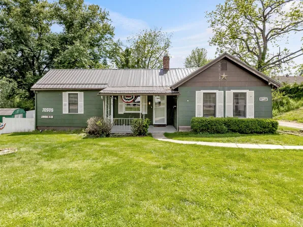 365 Ballard Ave, Newark, OH 43055