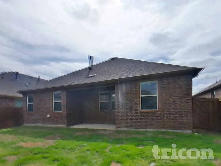 11201 Klondike Ln — Photo 13