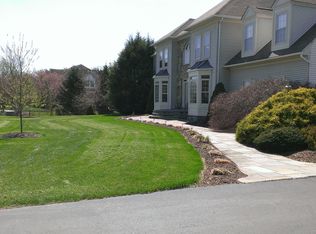 41871 Raspberry Dr, Leesburg, VA 20176