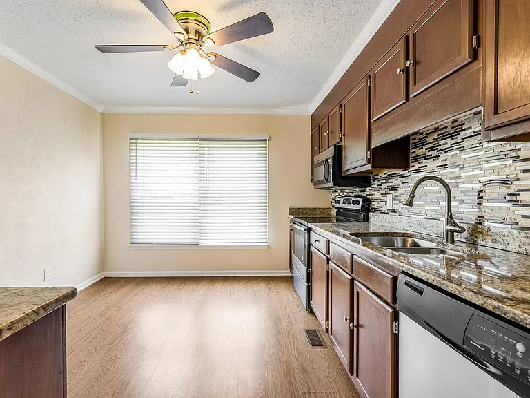 6837 Woodmark Dr — Photo 4