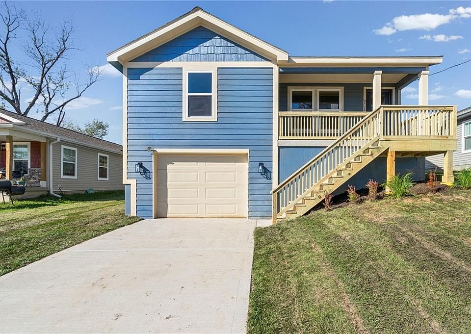 1st image of 2724 N 21st Pl