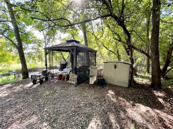 1512 10th Ave E, Menomonie, WI 54751