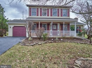 104 Holly Ct, Lewisberry, PA 17339