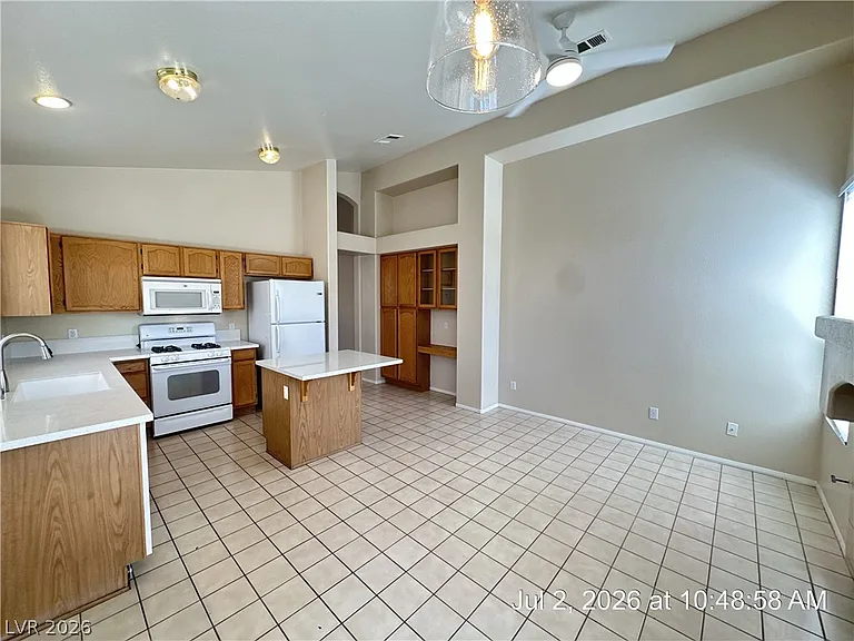 122 McLaren St — Photo 7