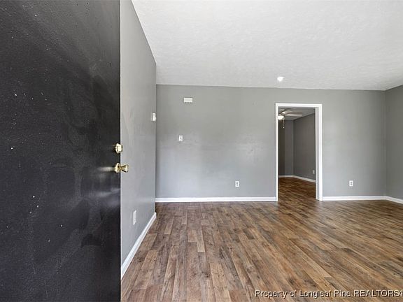 3rd image of 6547 Amanda Cir