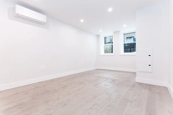 Rented by Compass | media 3