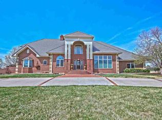 1110 Turkey Creek Dr, McPherson, KS 67460