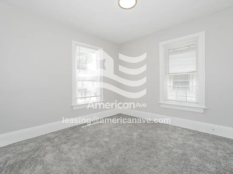 1846415_010_bedroom_12845316.jpg