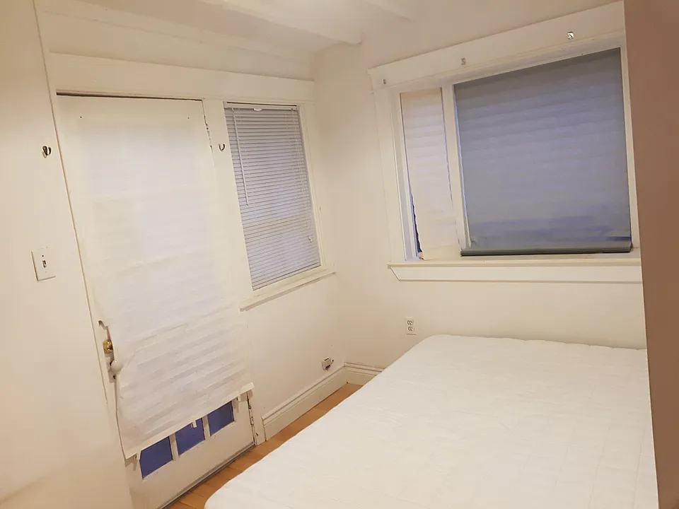 29 Huron St #1