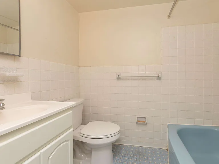 Bathroom - Classic