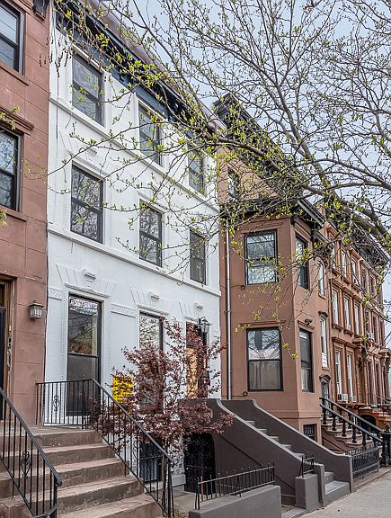 2nd image of 219 Gates Ave