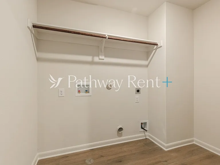 932 Crimson Wolf Rd — Photo 13