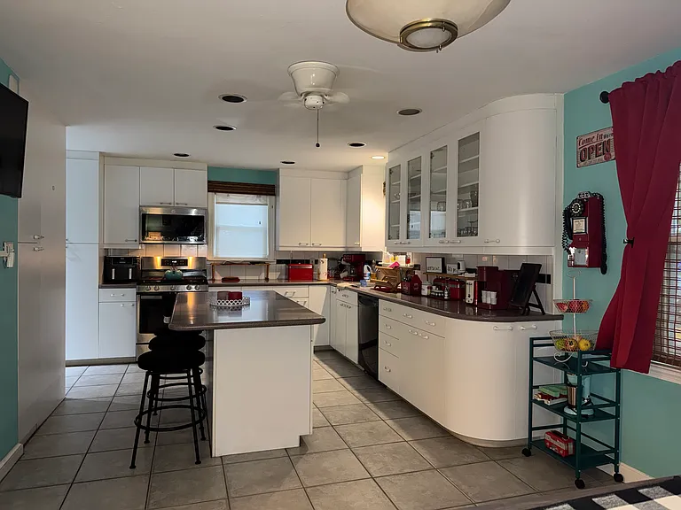 7608 Garden Rd — Photo 4