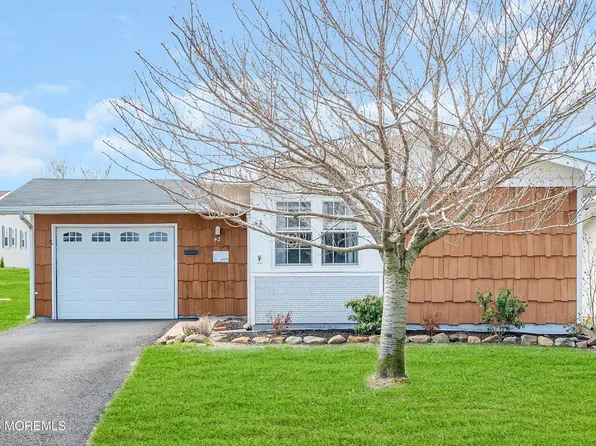 42 Collins Court, Brick, NJ 08724
