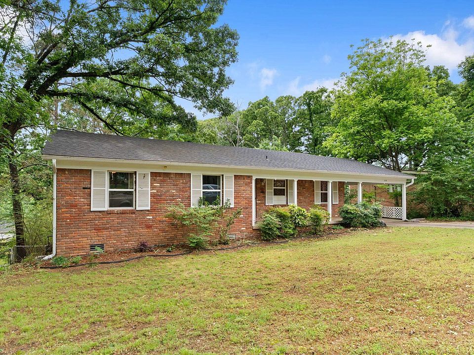 1st image of 618 Hall Dr
