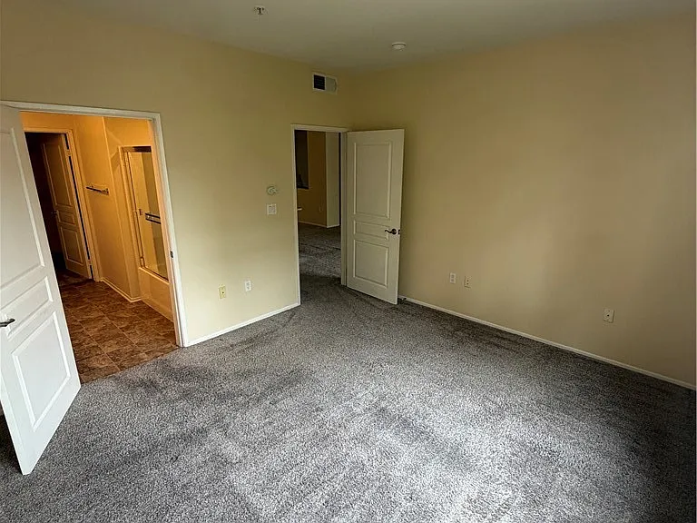 2313 Watermarke Pl — Photo 13