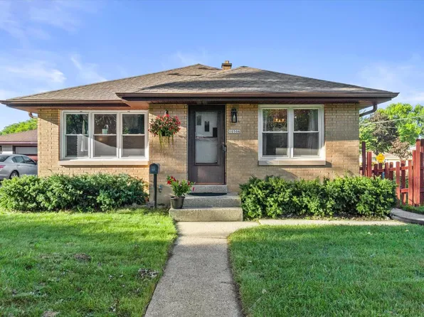 10506 W Villard AVENUE, Milwaukee, WI 53225
