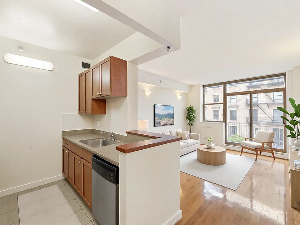 1st image of 444 Manhattan Ave APT 6I