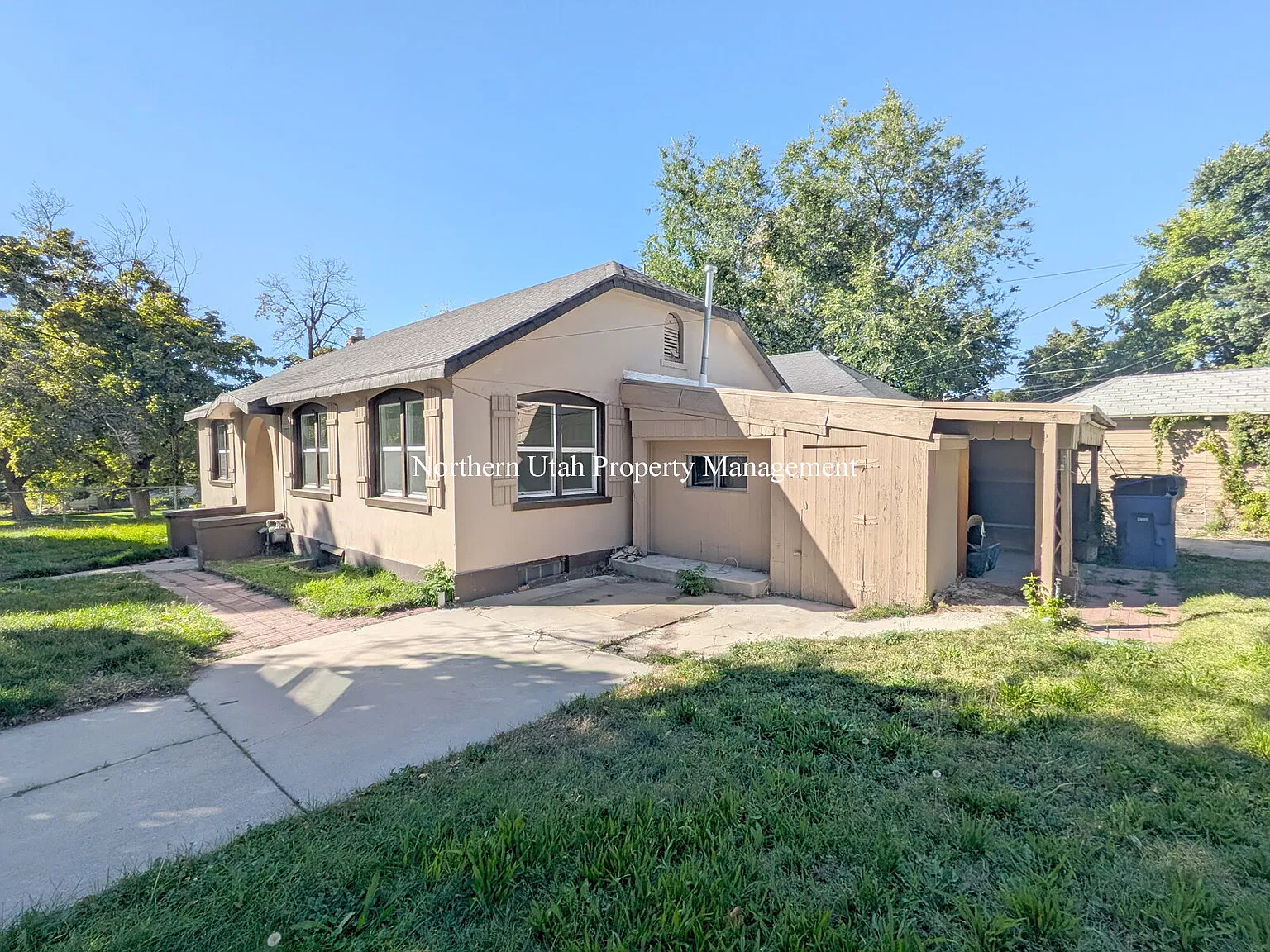 4 bed, 2.0 bath, 1907 sqft, $1,995 — Photo 2