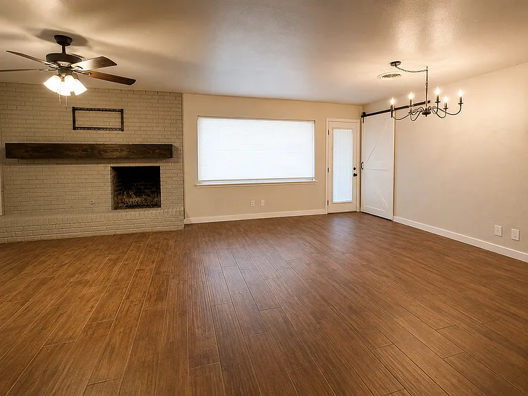 4715 Laura Dr — Photo 29