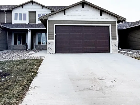 5217 E 67th St, Sioux Falls, SD 57108