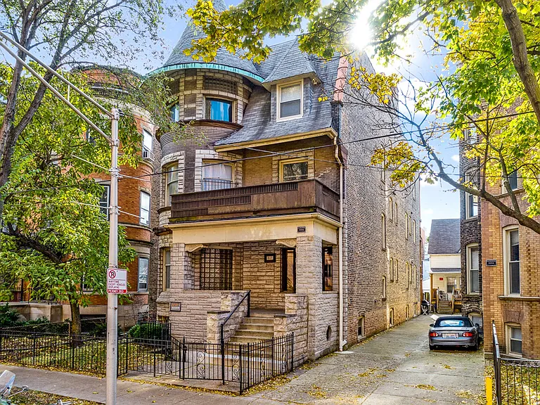 847 W. Wellington — Photo 2
