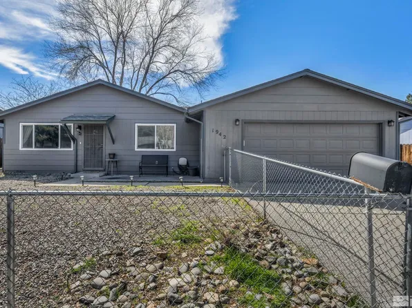 1942 Carriage Crest Dr, Carson City, NV 89706