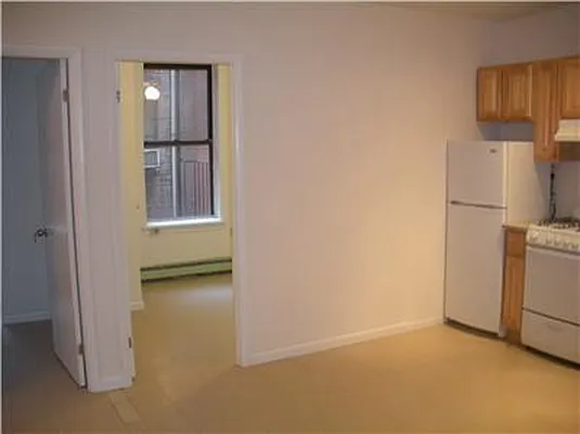 Rented by R New York | media 33