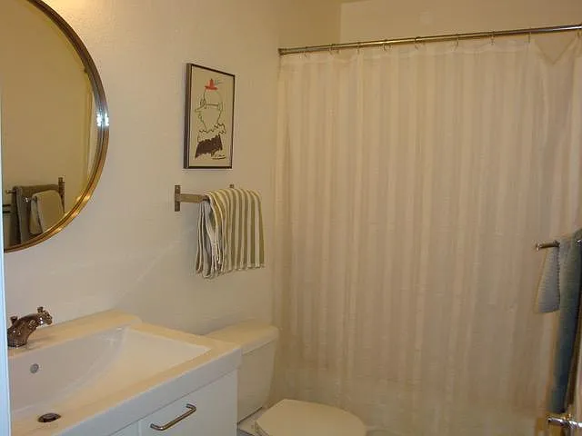1050 Wightman Way — Photo 6