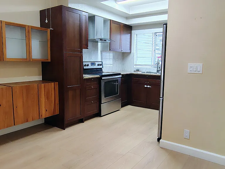1542 Thornleaf Way — Photo 7