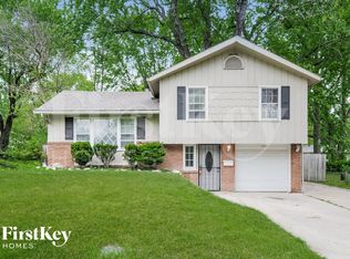 7908 E 92nd St, Kansas City, MO 64138