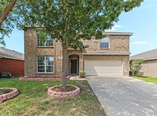9212 Nightingale Dr, Fort Worth, TX 76123
