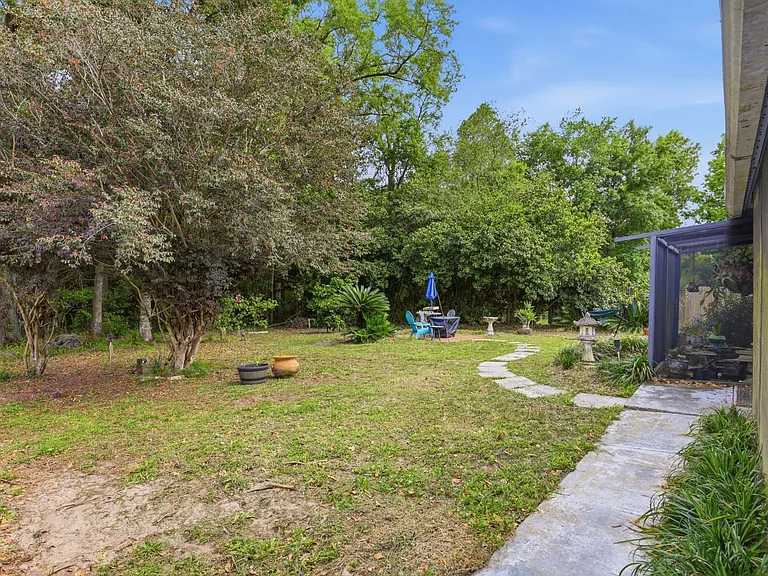 4731 NW 39th St — Photo 36