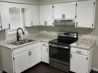 618 E 8th St #A, Mountain Home, AR 72653