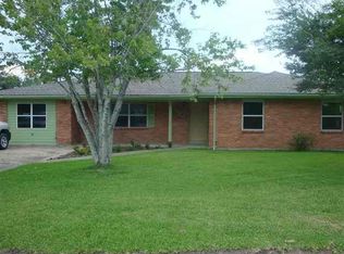280 Russell St, Bridge City, TX 77611