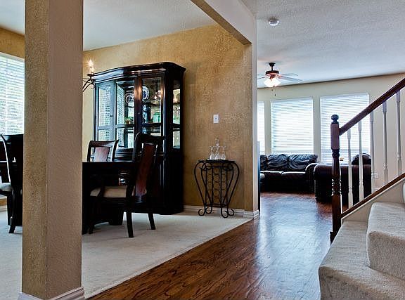 5th image of 8015 Vista Creek Ln