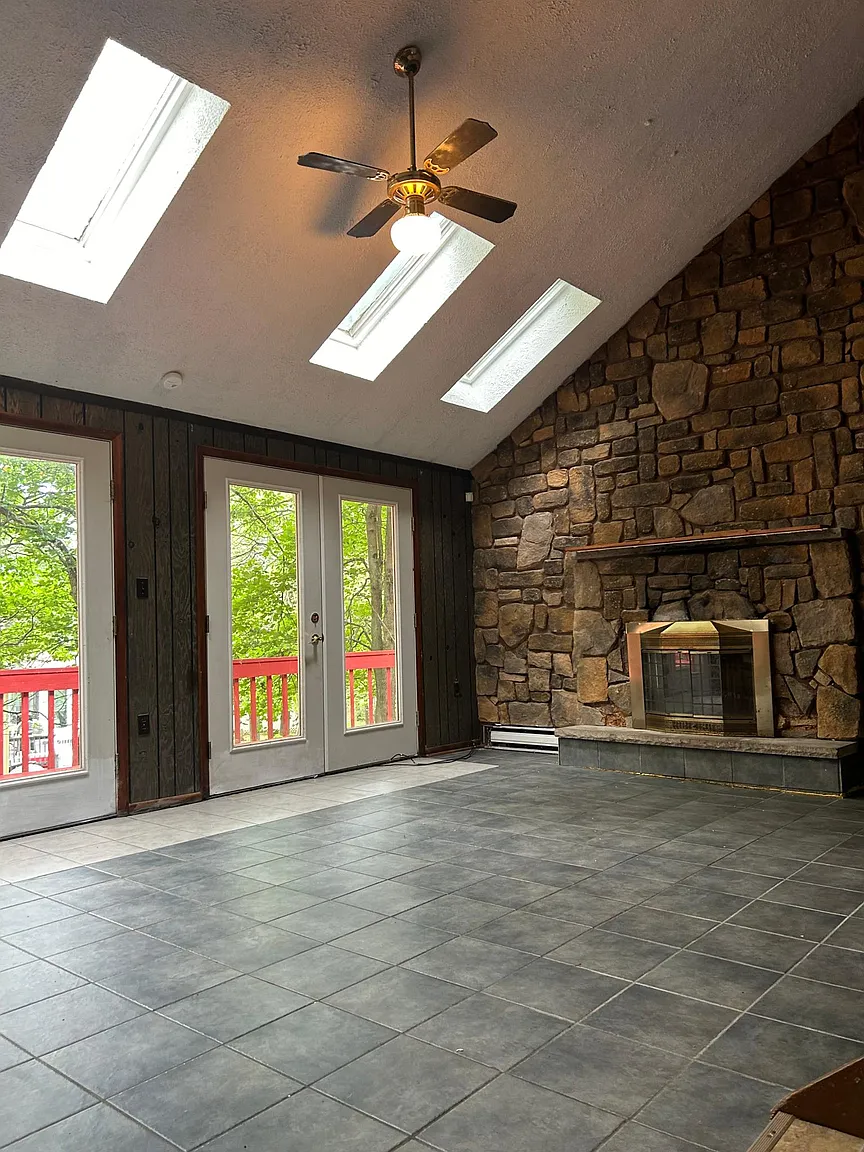 152 Harvest Way photo 1