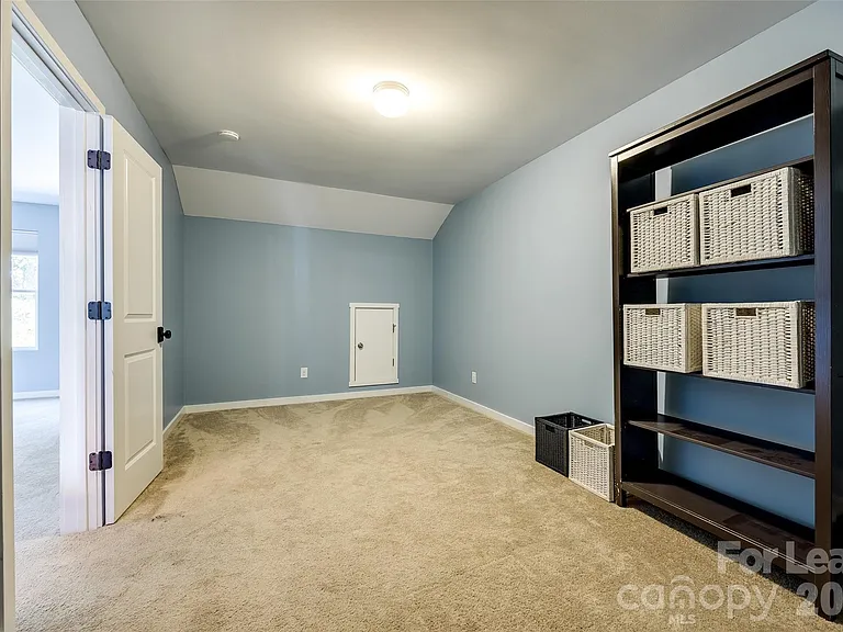 440 Battery Cir — Photo 24