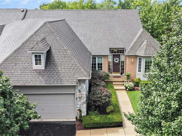 6961 N Fairways Dr, Clarkston, MI 48348