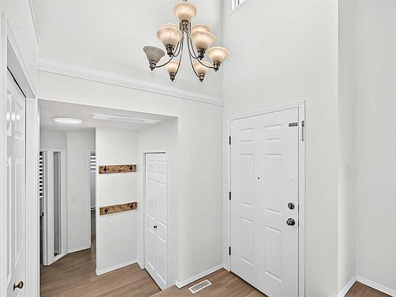 4th image of 355 N Millrise Dr SW